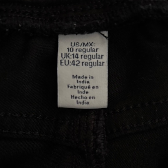 Amazon Essentials Women's Black Jeggings - Picture 3 of 5